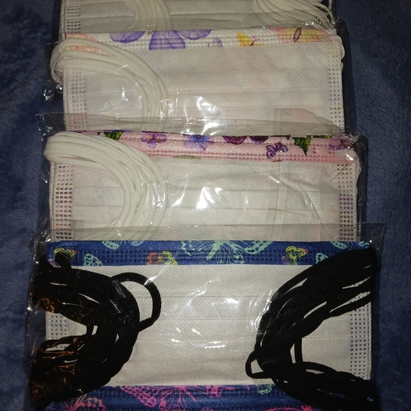 NEW! Medical Grade Cloth Disposable Face Masks in Spring Themes - Picture 4 of 8